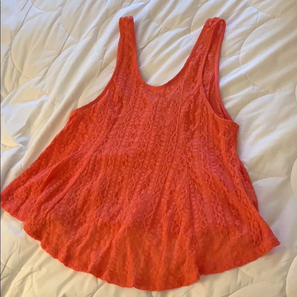 Cute lace flowy tank top!💕